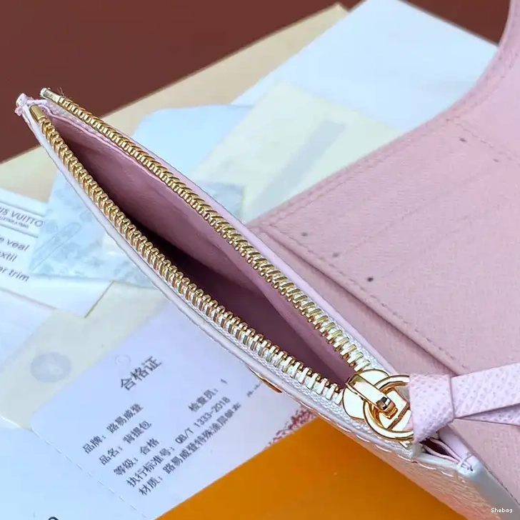 Bags 2404YA0146 LV 0802